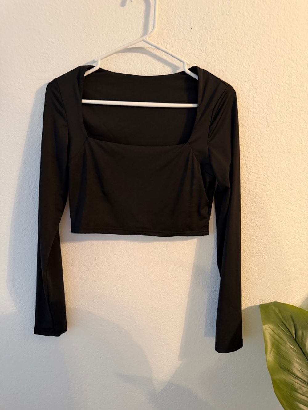 Source Unknown Black Square-Neck Long Sleeve Crop Top